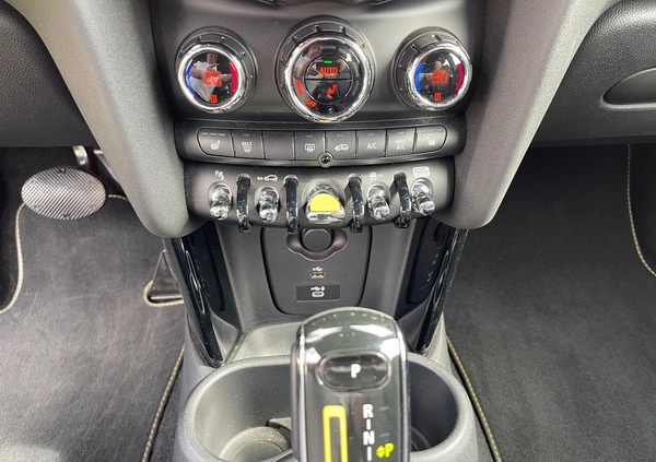 MINI Cooper cena 88558 przebieg: 13000, rok produkcji 2021 z Częstochowa małe 704